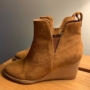 Blondo Irving Waterproof Bootie 7.5